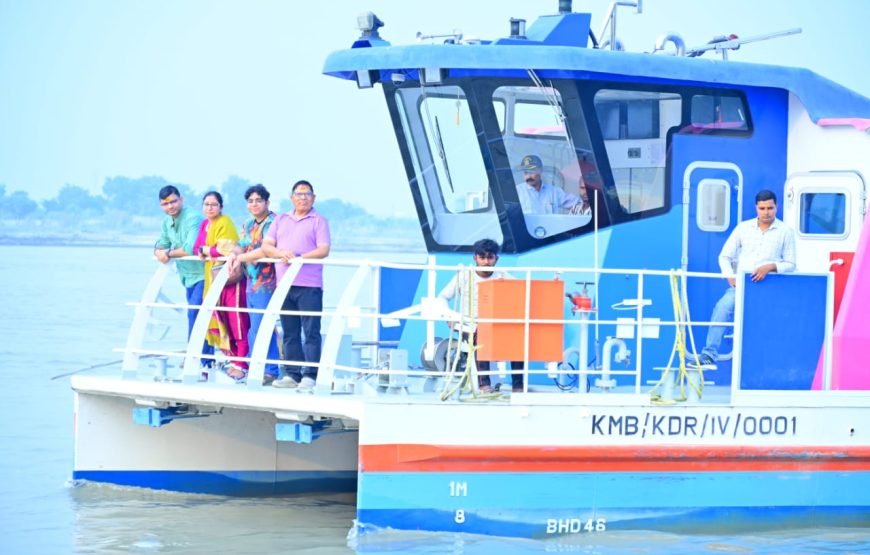 Jalsa Cruise – Evening Ganga Aarti
