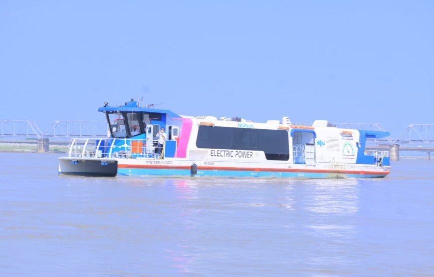 Jalsa Cruise – Evening Ganga Aarti